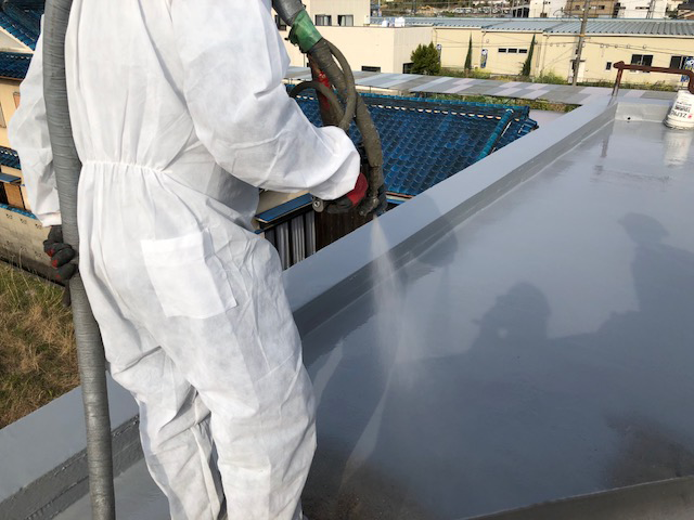 屋上 ポリウレア吹き付け施工事例